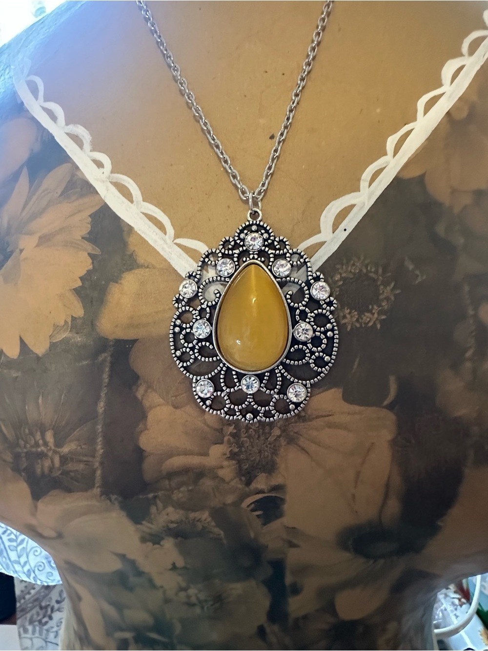 Antique-Style Silver Pendant Necklace with Yellow Teardrop Stone